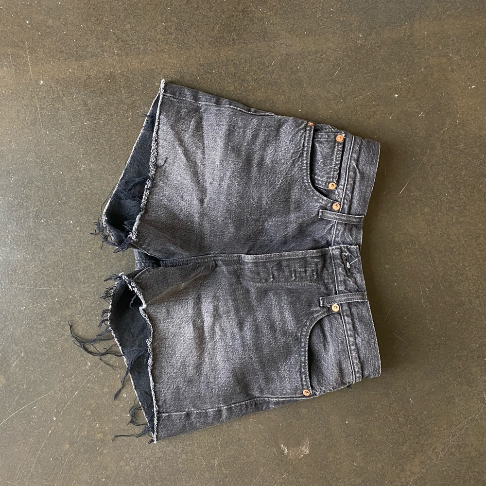 Levi’s wedge shorts